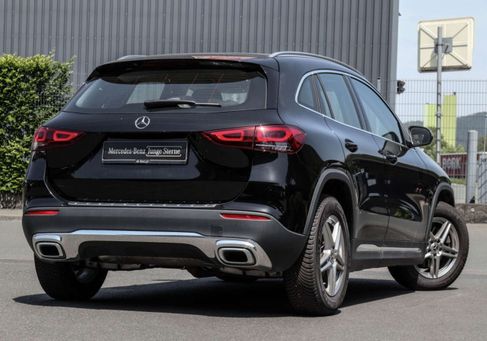 Mercedes-Benz GLA 200, 2023