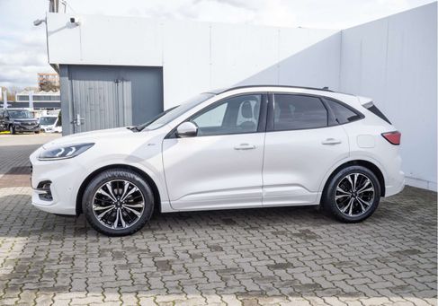 Ford Kuga, 2021