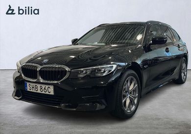 BMW 330, 2022