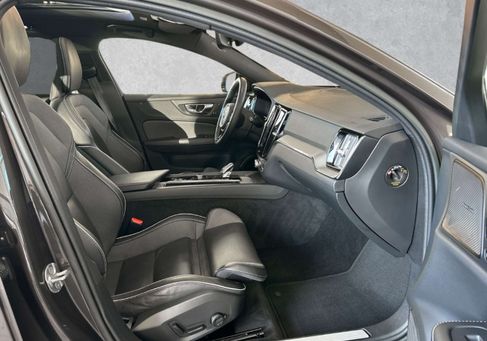 Volvo V60, 2022
