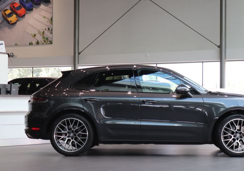 Porsche Macan, 2021
