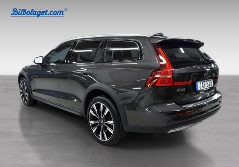 Volvo V60 Cross Country, 2024