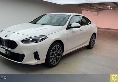 BMW 220, 2025