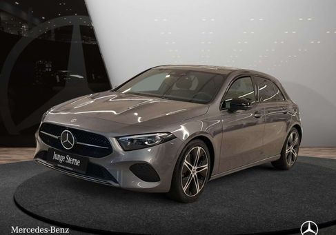 Mercedes-Benz A 220, 2023