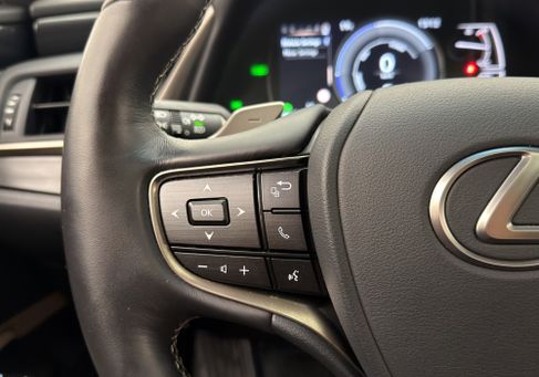 Lexus ES, 2021