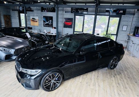 BMW 330, 2021 2