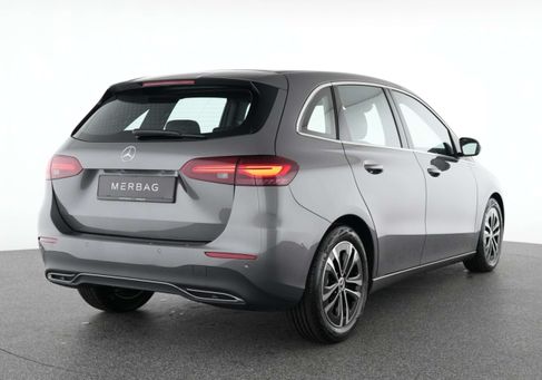Mercedes-Benz B 180, 2025 3
