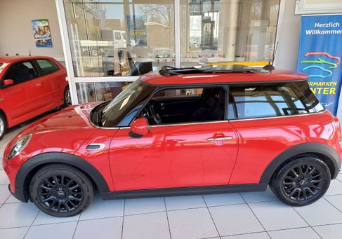MINI ONE, 2019