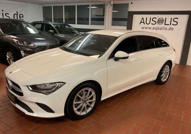 Mercedes-Benz CLA 180, 2022