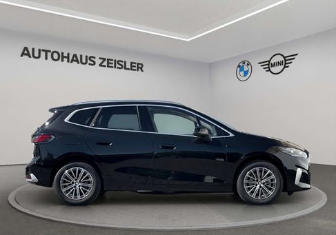 BMW 220, 2025 3