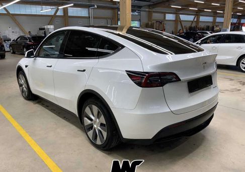 Tesla Model Y, 2023 3