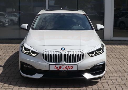 BMW 120, 2021