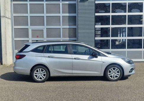 Opel Astra, 2022