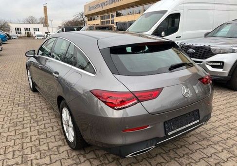 Mercedes-Benz CLA 200, 2022