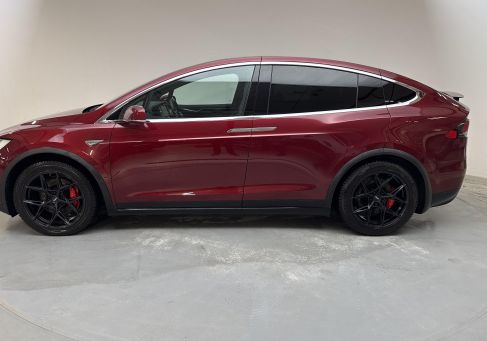 Tesla Model X, 2016