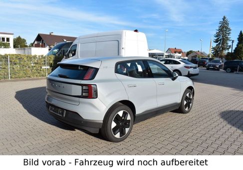 Volvo EX30, 2024 3