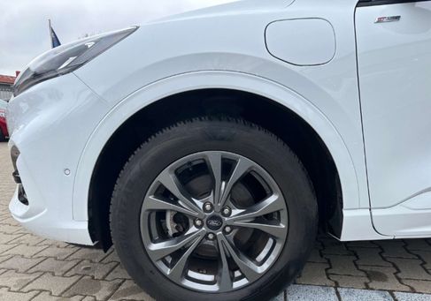 Ford Kuga, 2022