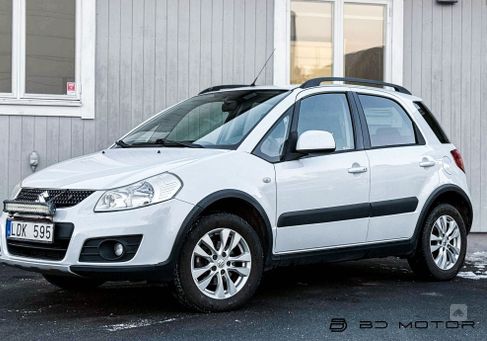 Suzuki SX4, 2011