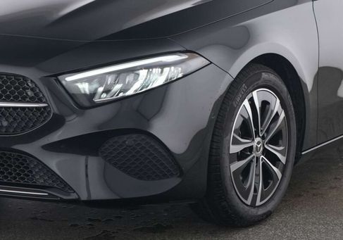 Mercedes-Benz A 180, 2025