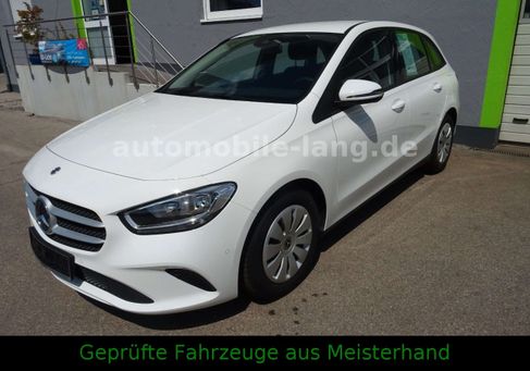 Mercedes-Benz B 180, 2020