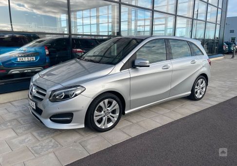 Mercedes-Benz B 200, 2016