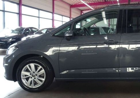 Volkswagen Touran, 2023 2