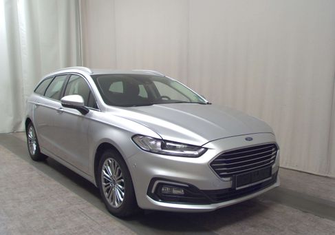 Ford Mondeo, 2022 3