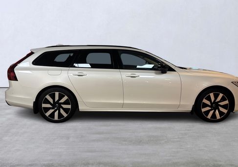 Volvo V90, 2025 3