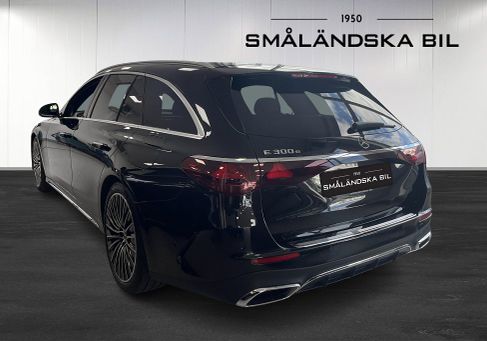 Mercedes-Benz E 300, 2025 3