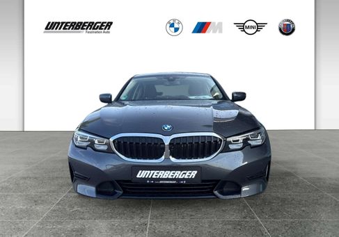 BMW 320, 2022