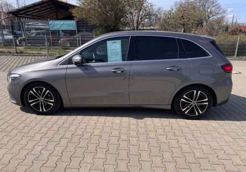 Mercedes-Benz B 200, 2024