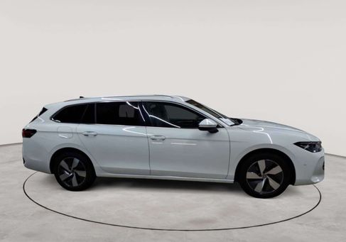 Volkswagen Passat, 2024 3