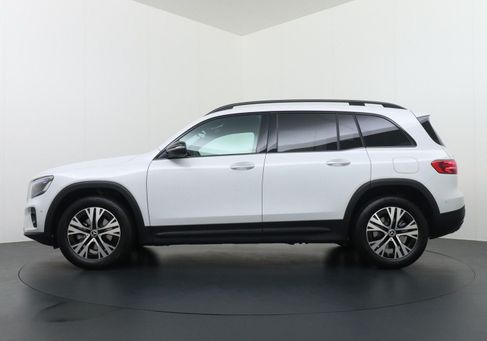 Mercedes-Benz GLB 180, 2025