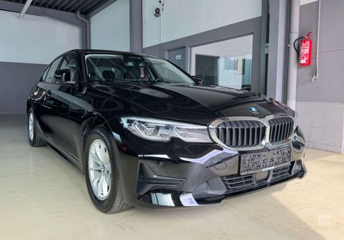 BMW 320, 2021