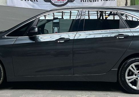 BMW 218, 2018 3