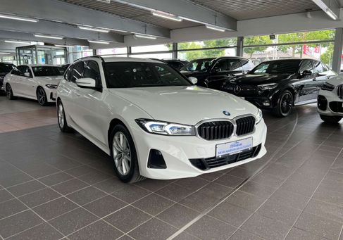 BMW 318, 2023