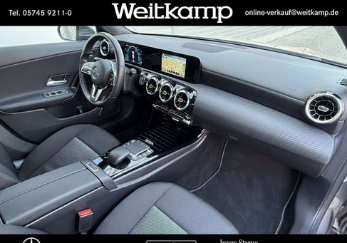 Mercedes-Benz CLA 180, 2022