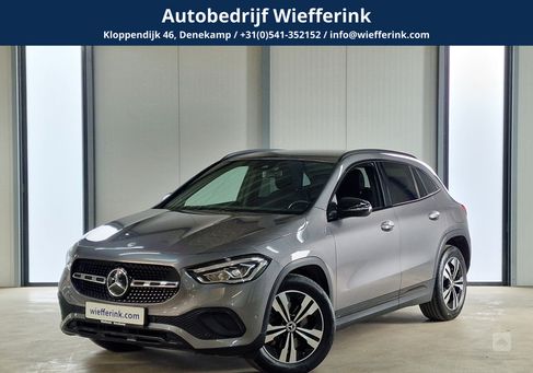 Mercedes-Benz GLA 250, 2022