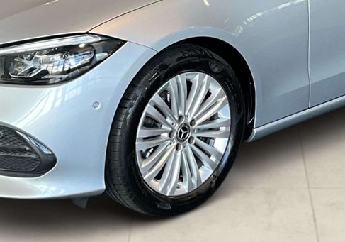 Mercedes-Benz C 180, 2023
