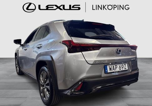 Lexus UX, 2023