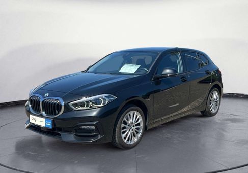 BMW 118, 2021