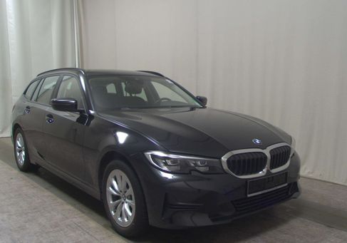 BMW 318, 2021