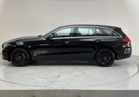 Mercedes-Benz C 300, 2023 2