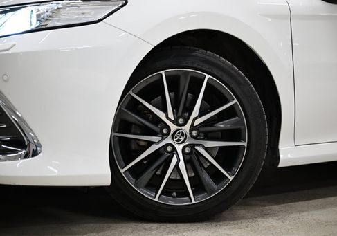 Toyota Camry, 2023