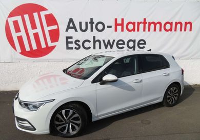 Volkswagen Golf, 2023