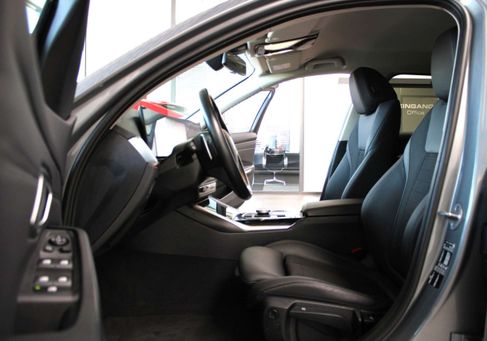 BMW 318, 2023