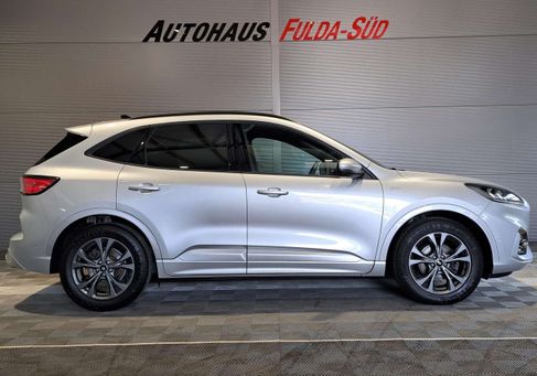 Ford Kuga, 2021