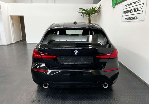 BMW 118, 2022