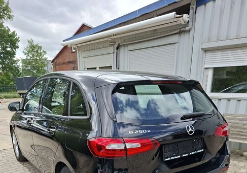 Mercedes-Benz B 250, 2021
