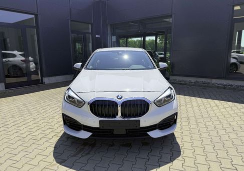 BMW 118, 2024